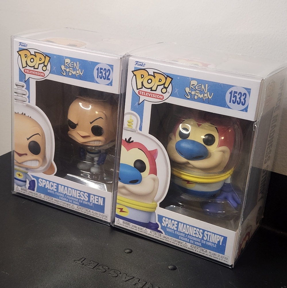 Funko Pop Space Madness Ren #1532 & Space Madness Stimpy #1533 W/ Pop Protectors